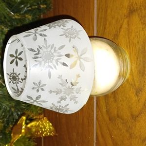 PartyLite Christmas Peace Mini Barrel Jar Shade